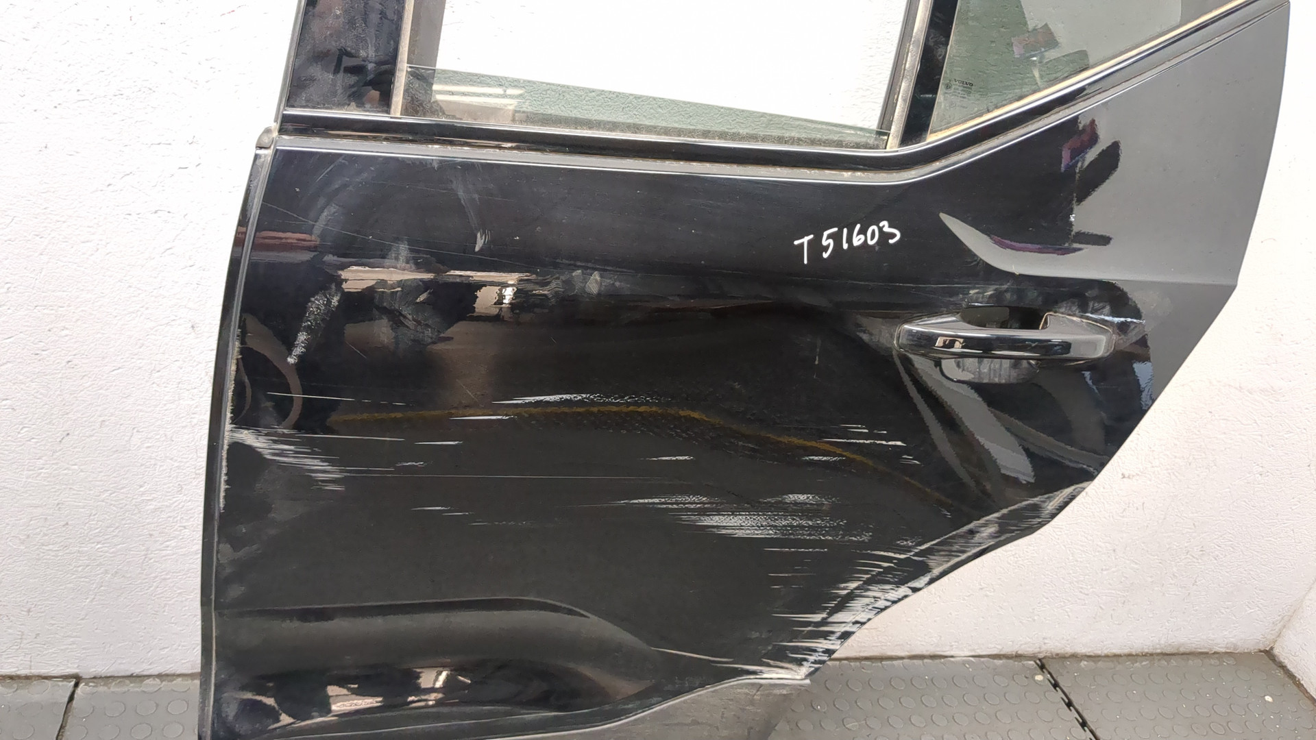 Дверь задняя левая