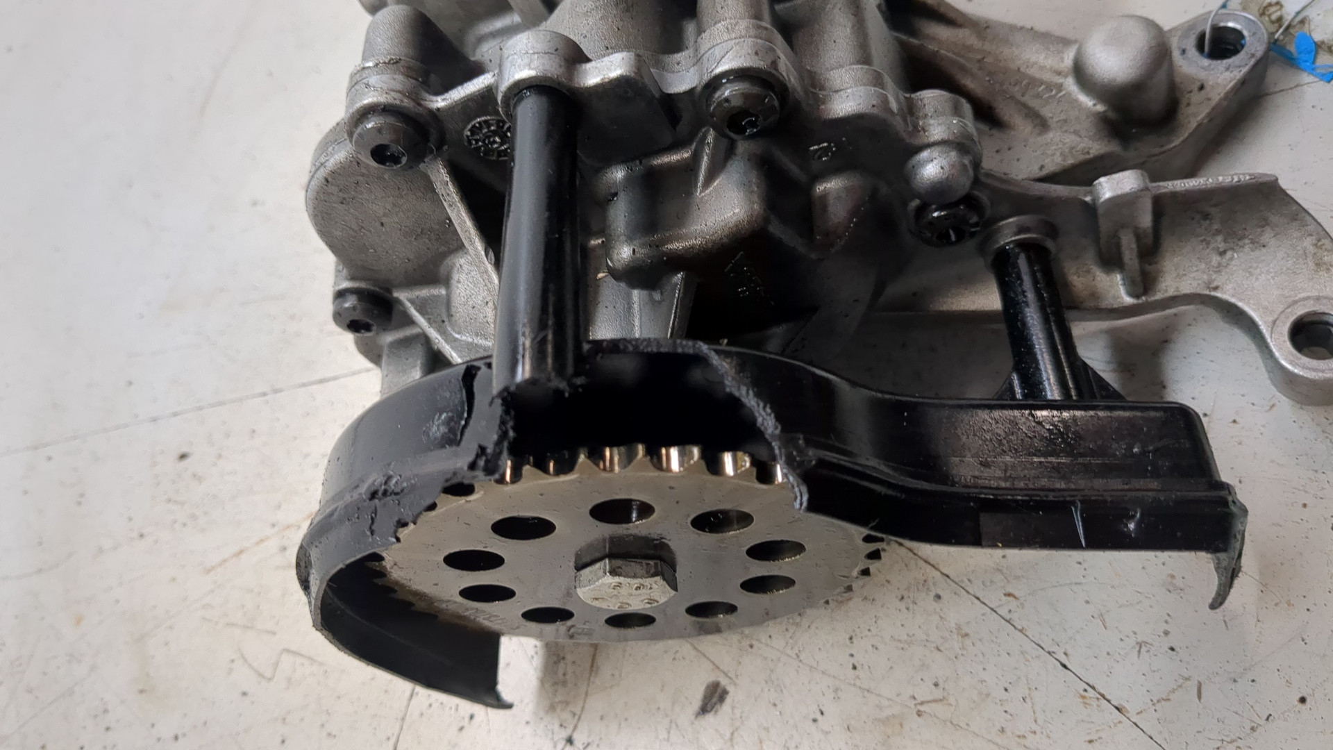 Насос масляный