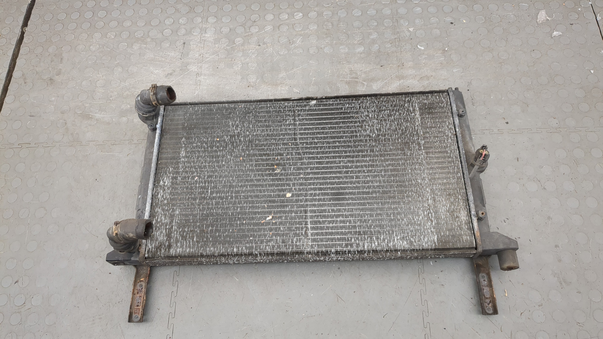 Радиатор охлаждения двигателя основной