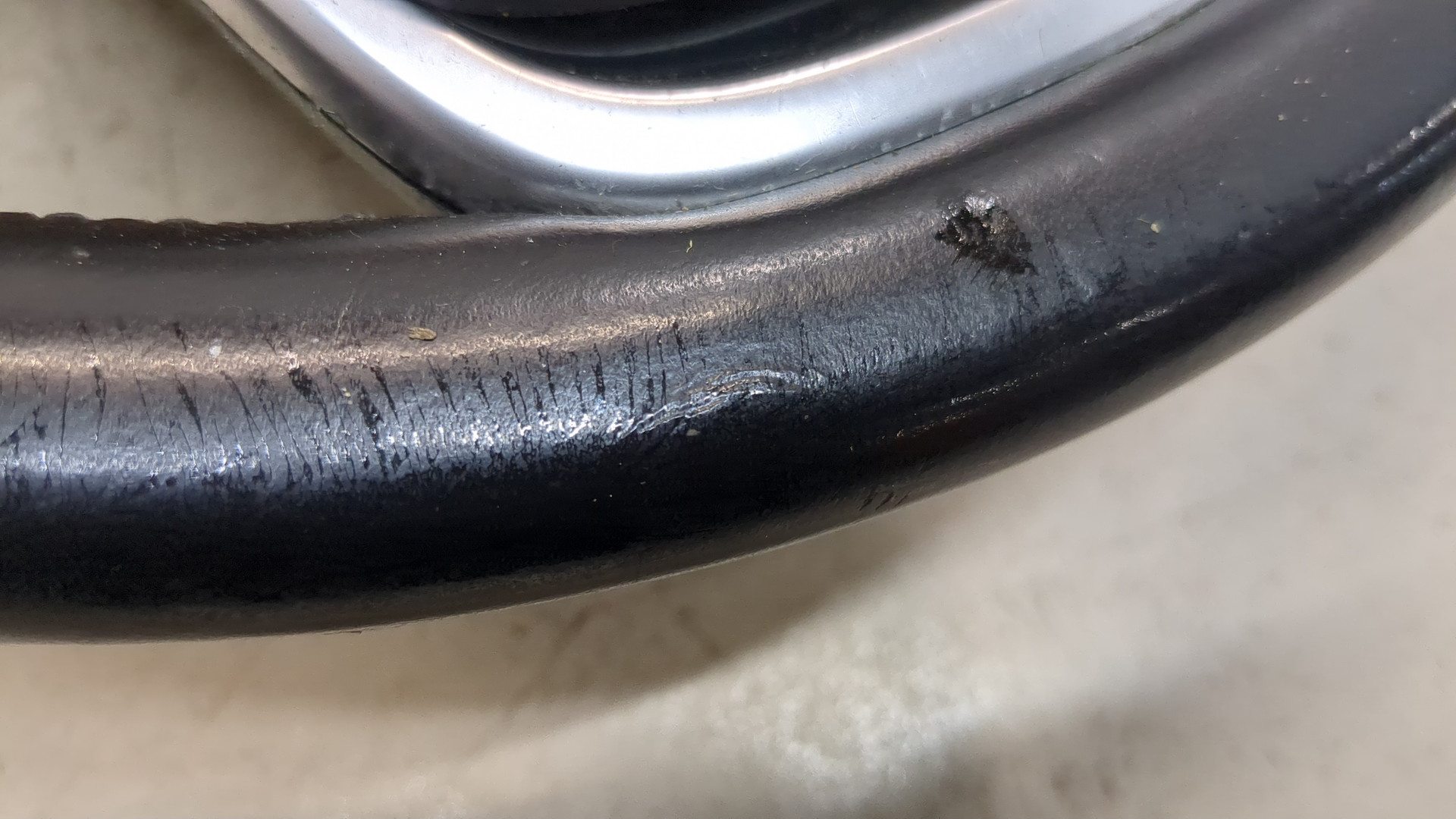 Рулевое колесо (руль)