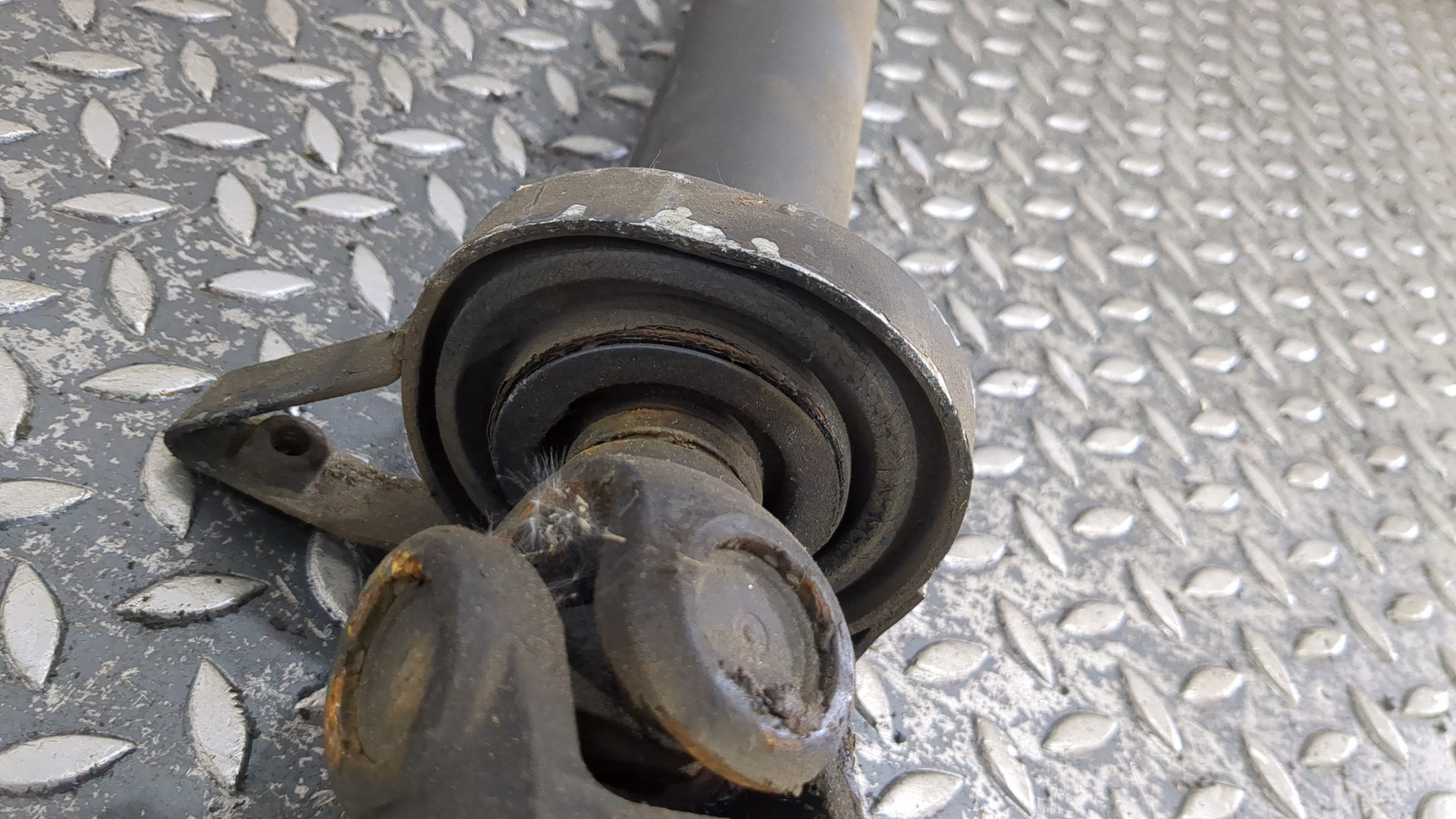 Вал карданный задний