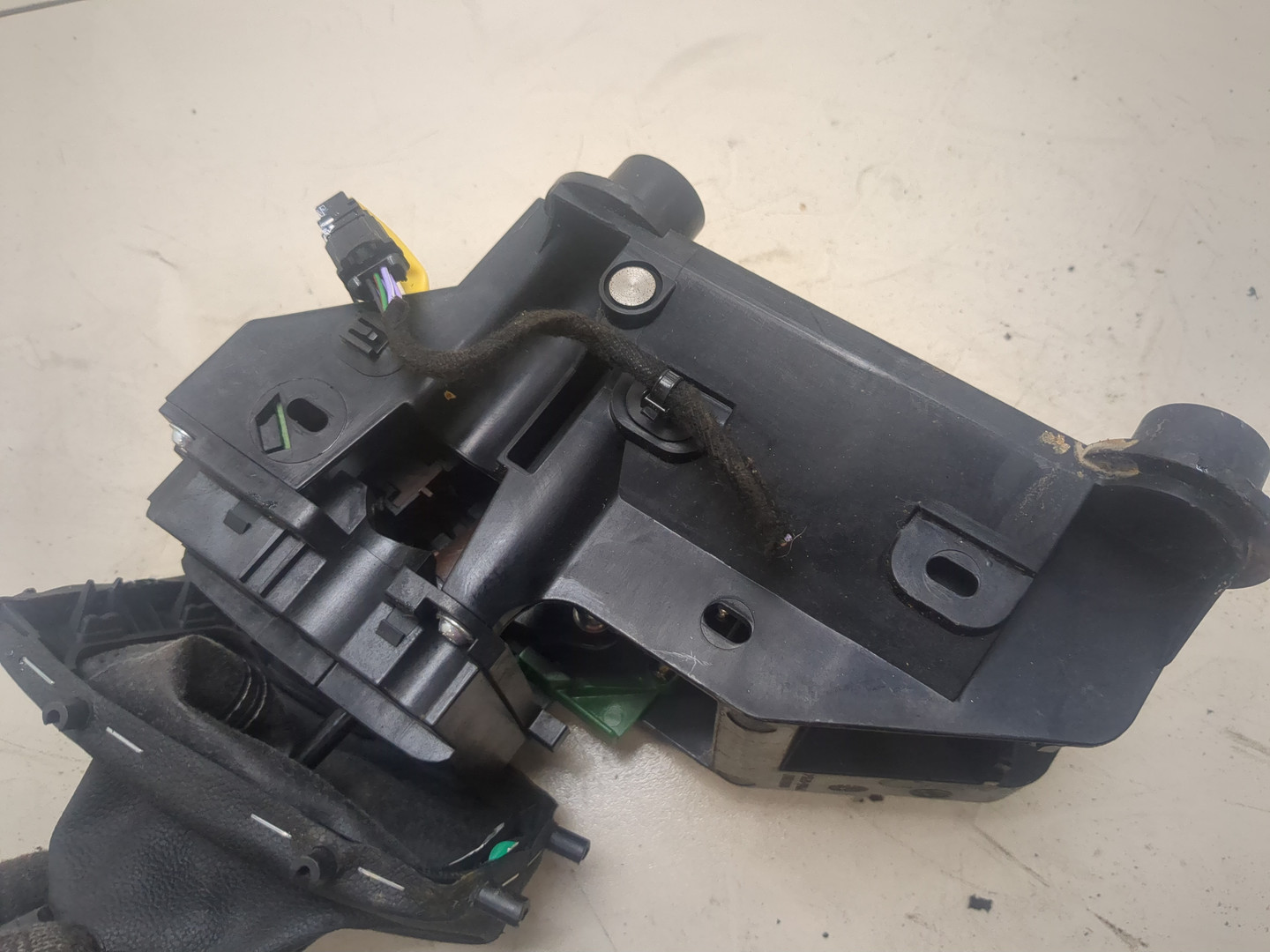 Кулиса МКПП / АКПП