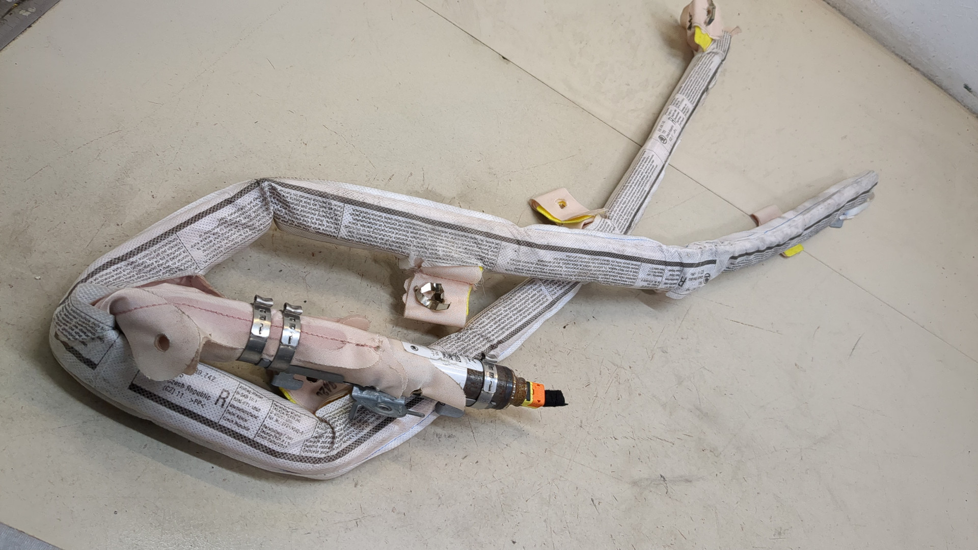 Подушка безопасности боковая (шторка)