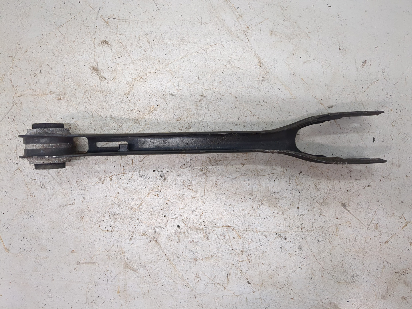 Рычаг задний