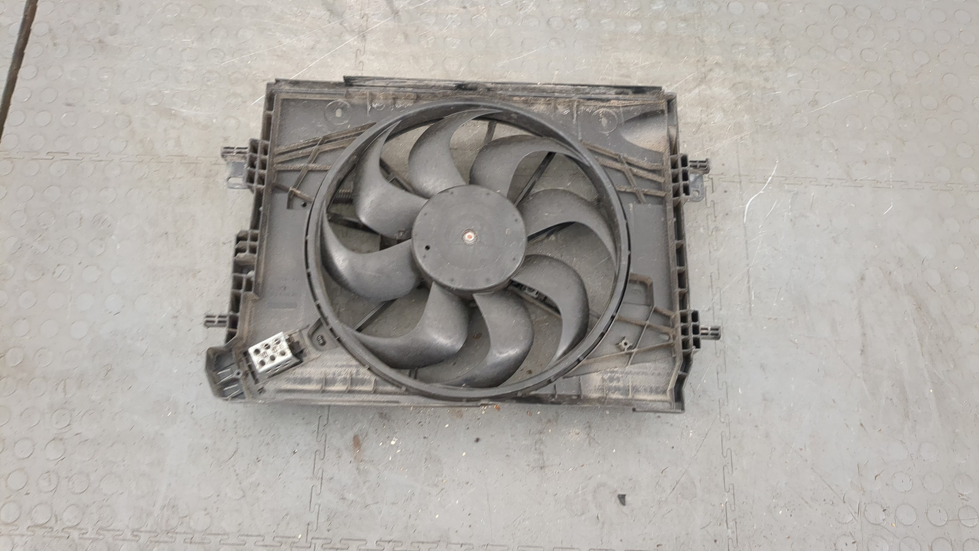 Вентилятор радиатора