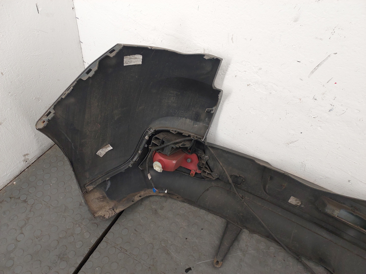 Бампер задний