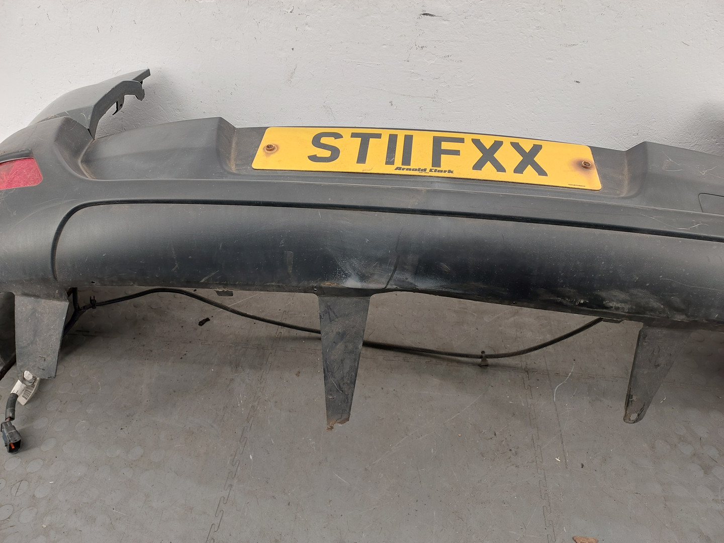 Бампер задний