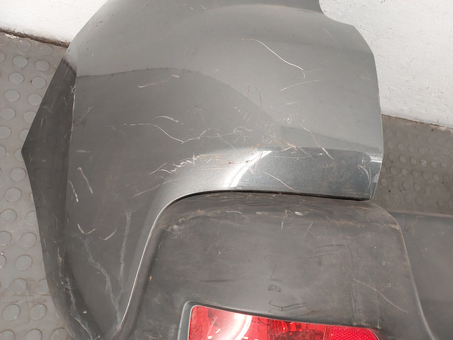 Бампер задний