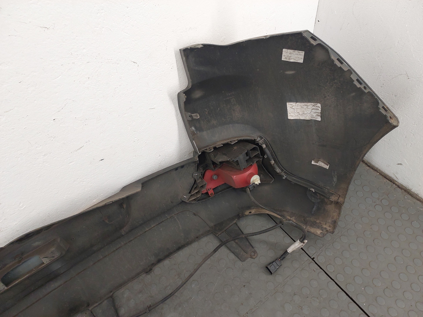 Бампер задний