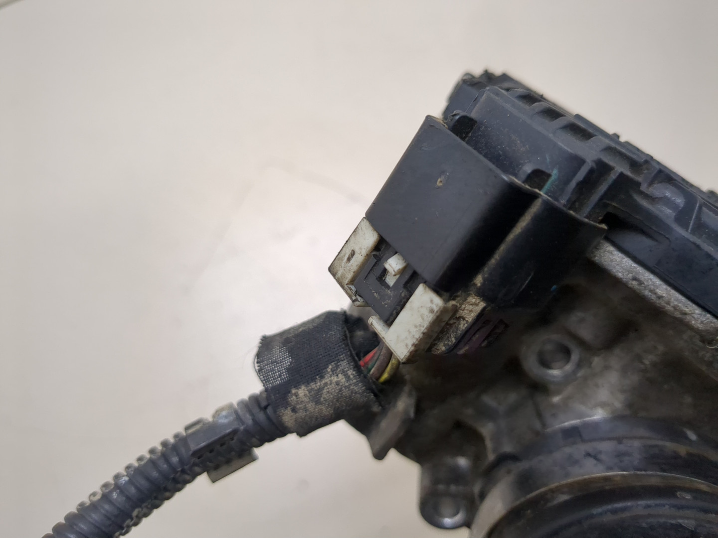 Заслонка дроссельная электрическая