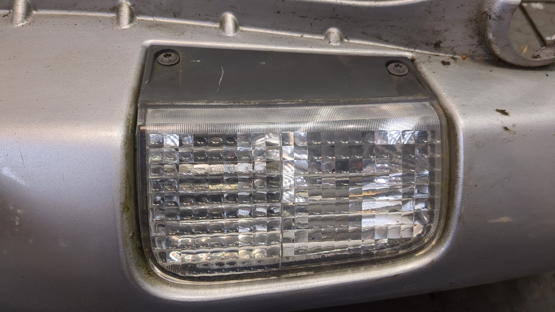 Накладка заднего бампера левая