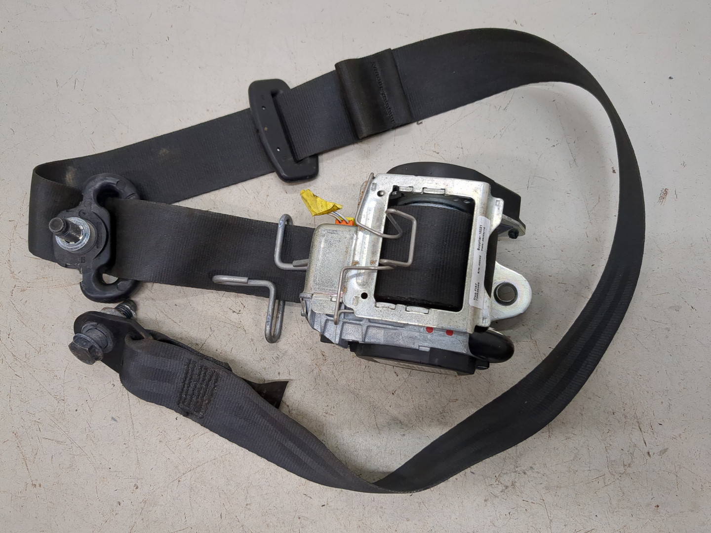 Ремень безопасности