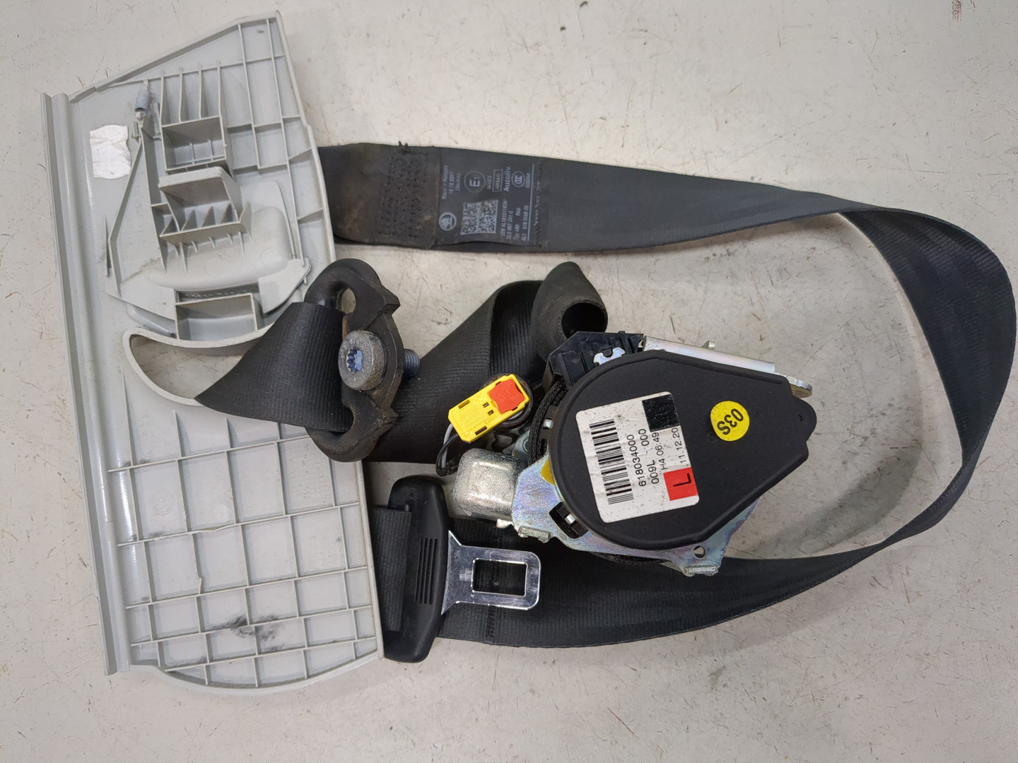 Ремень безопасности