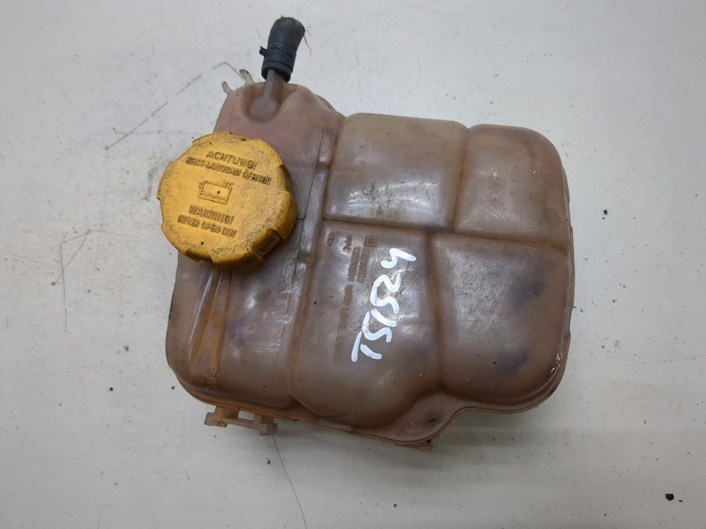 Бачок расширительный