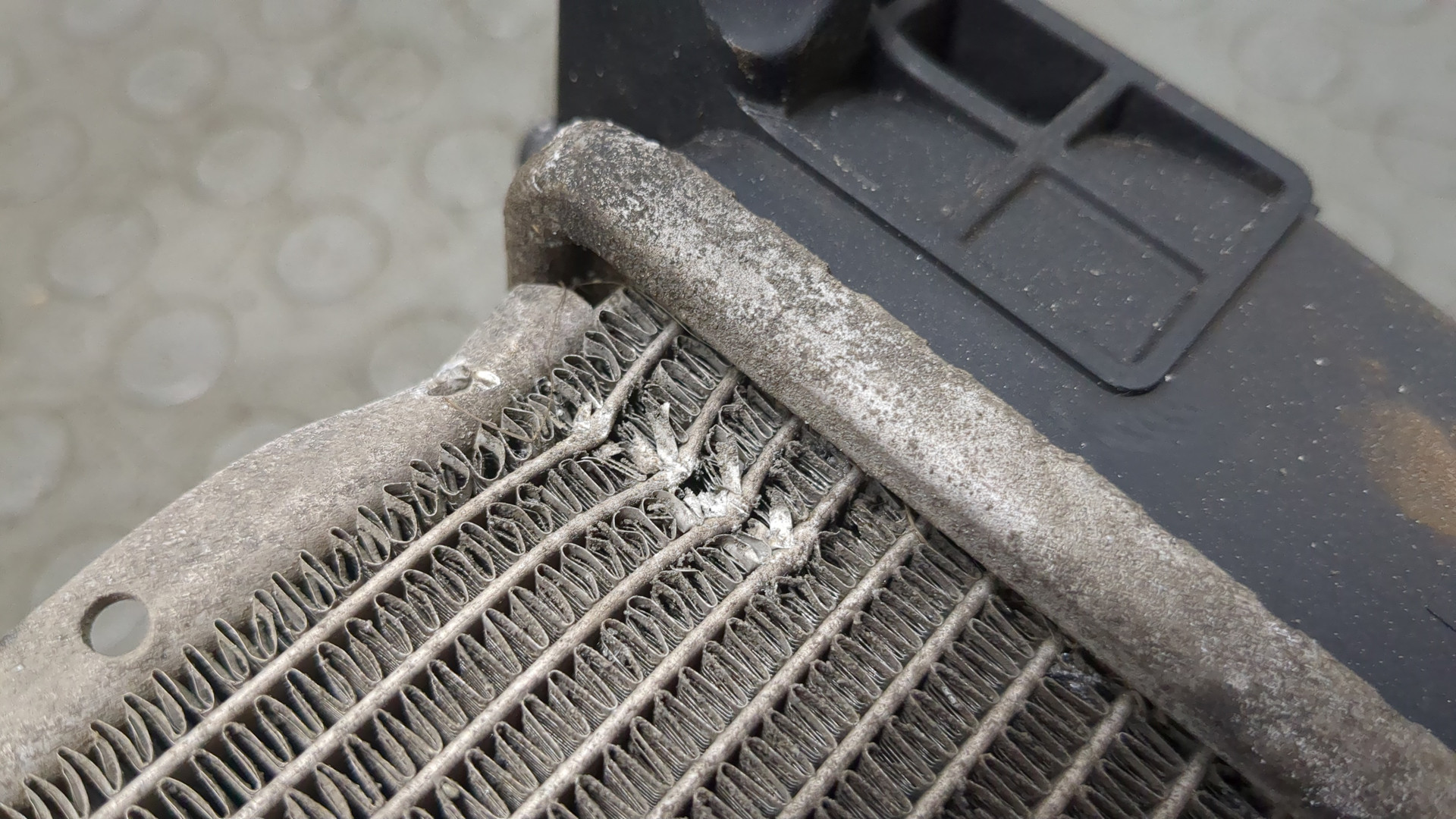 Радиатор охлаждения двигателя основной