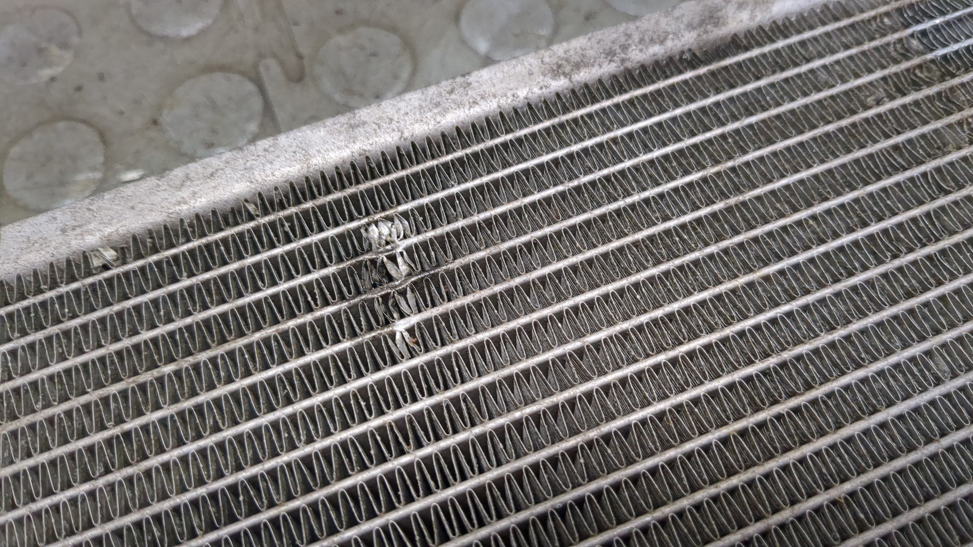 Радиатор охлаждения двигателя основной