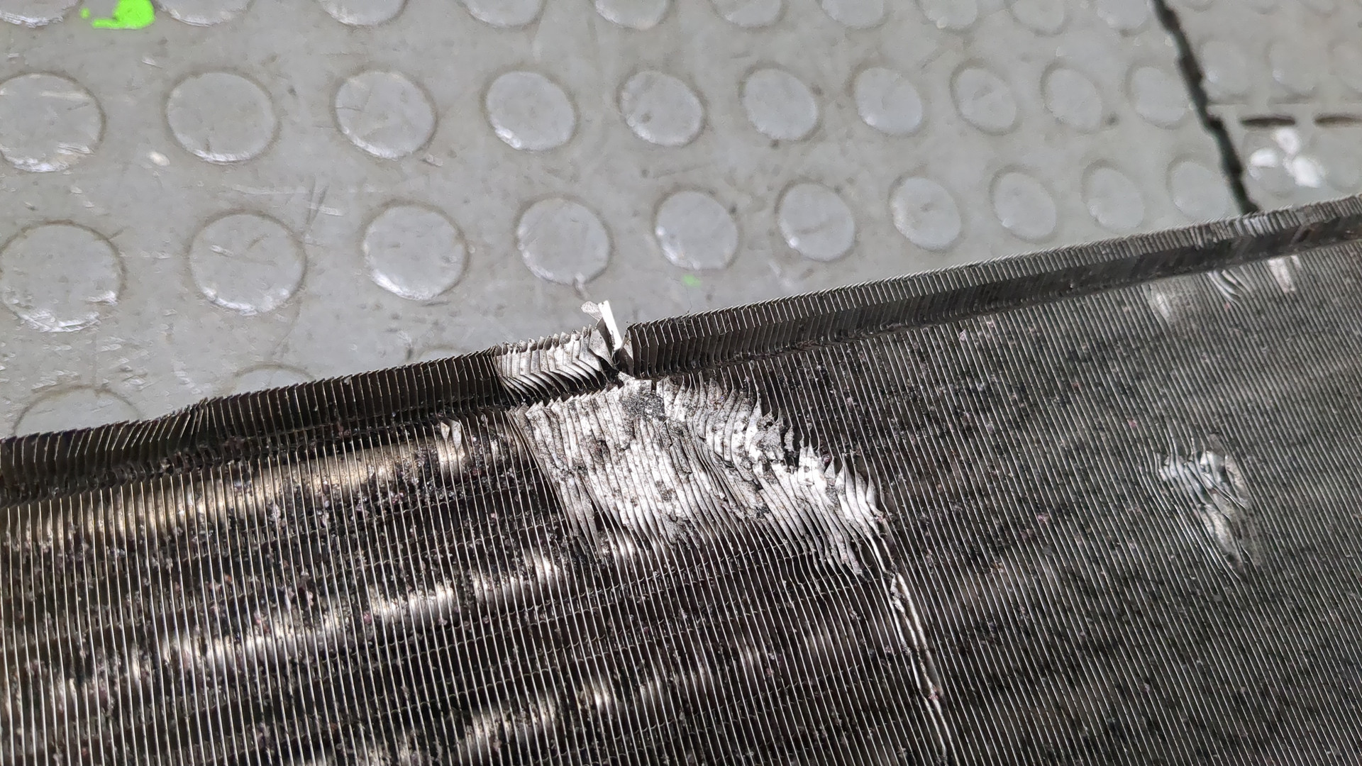 Радиатор охлаждения двигателя основной