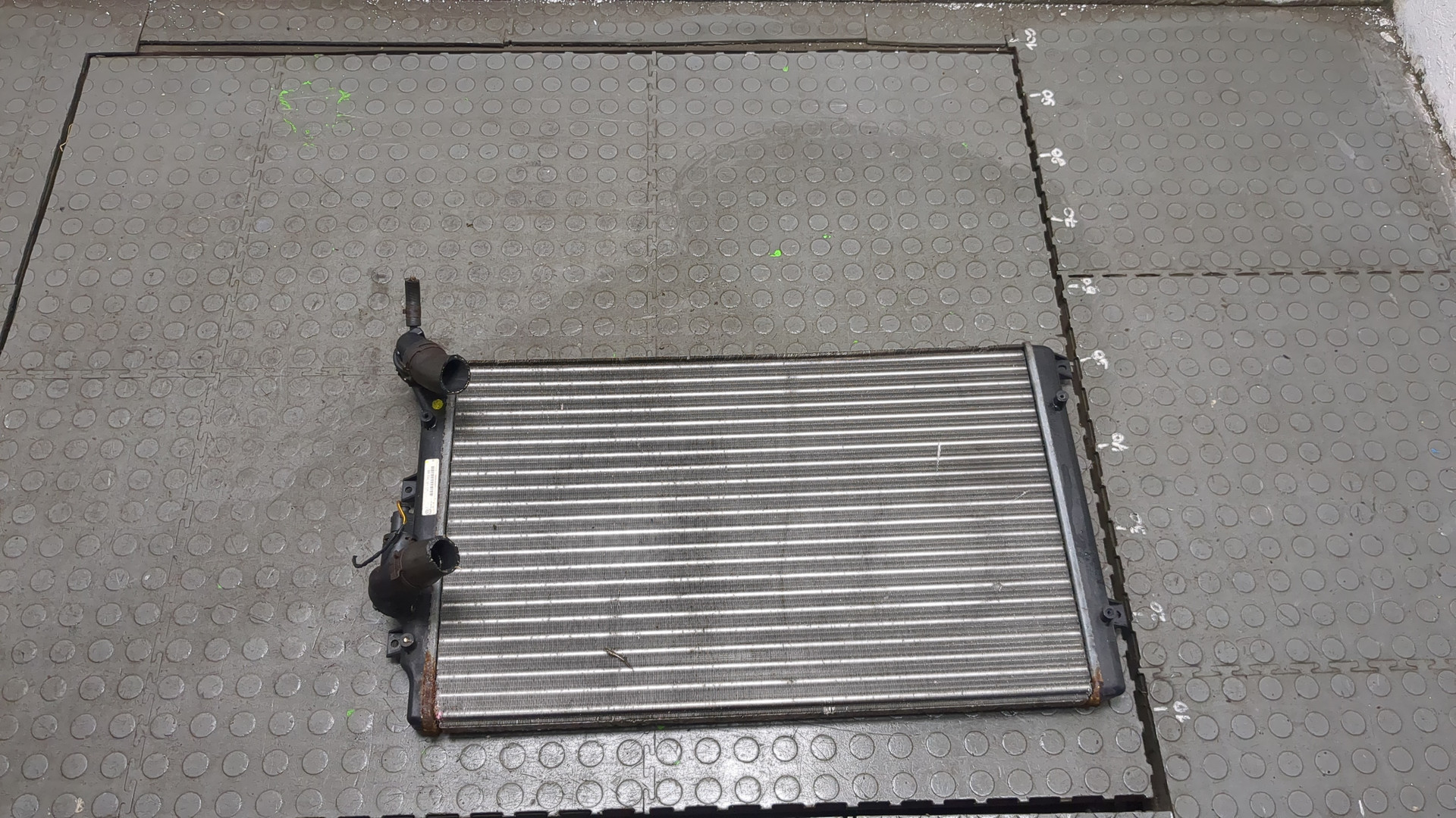 Радиатор охлаждения двигателя основной