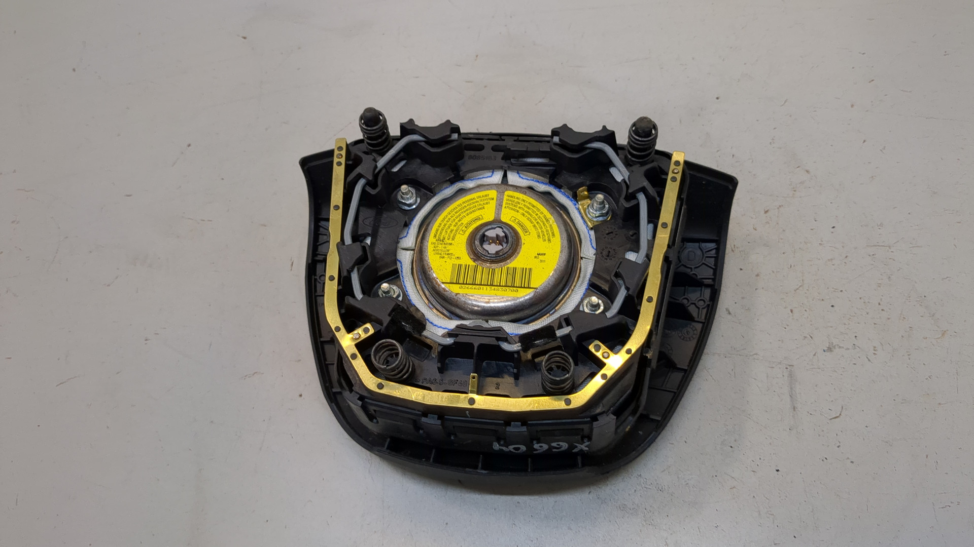 Подушка безопасности в рулевое колесо