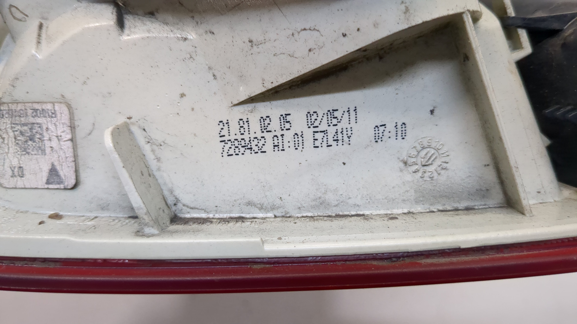 Фонарь задний правый