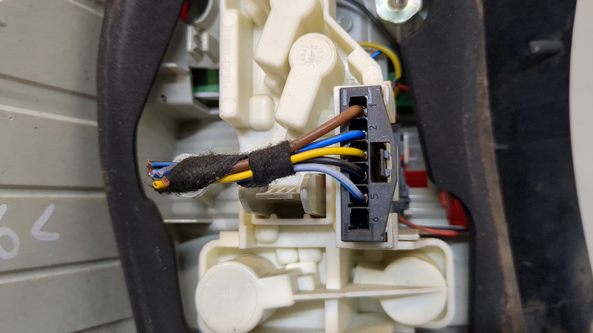 Фонарь задний правый