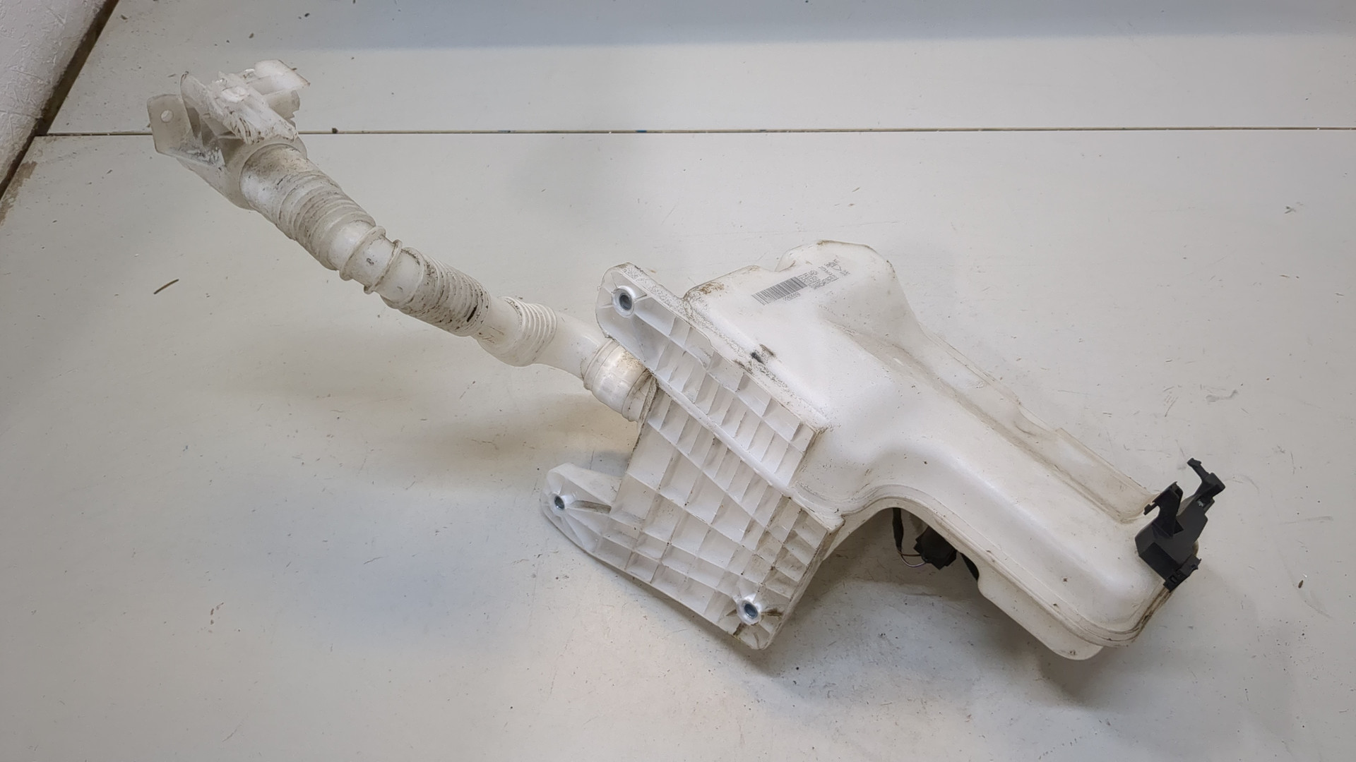 Бачок омывателя лобового стекла