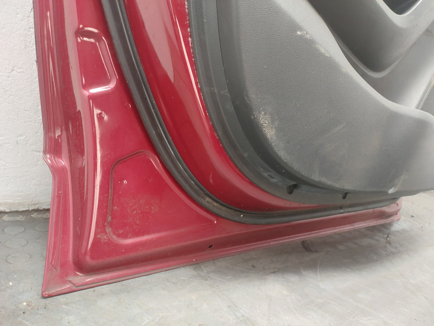 Дверь передняя левая