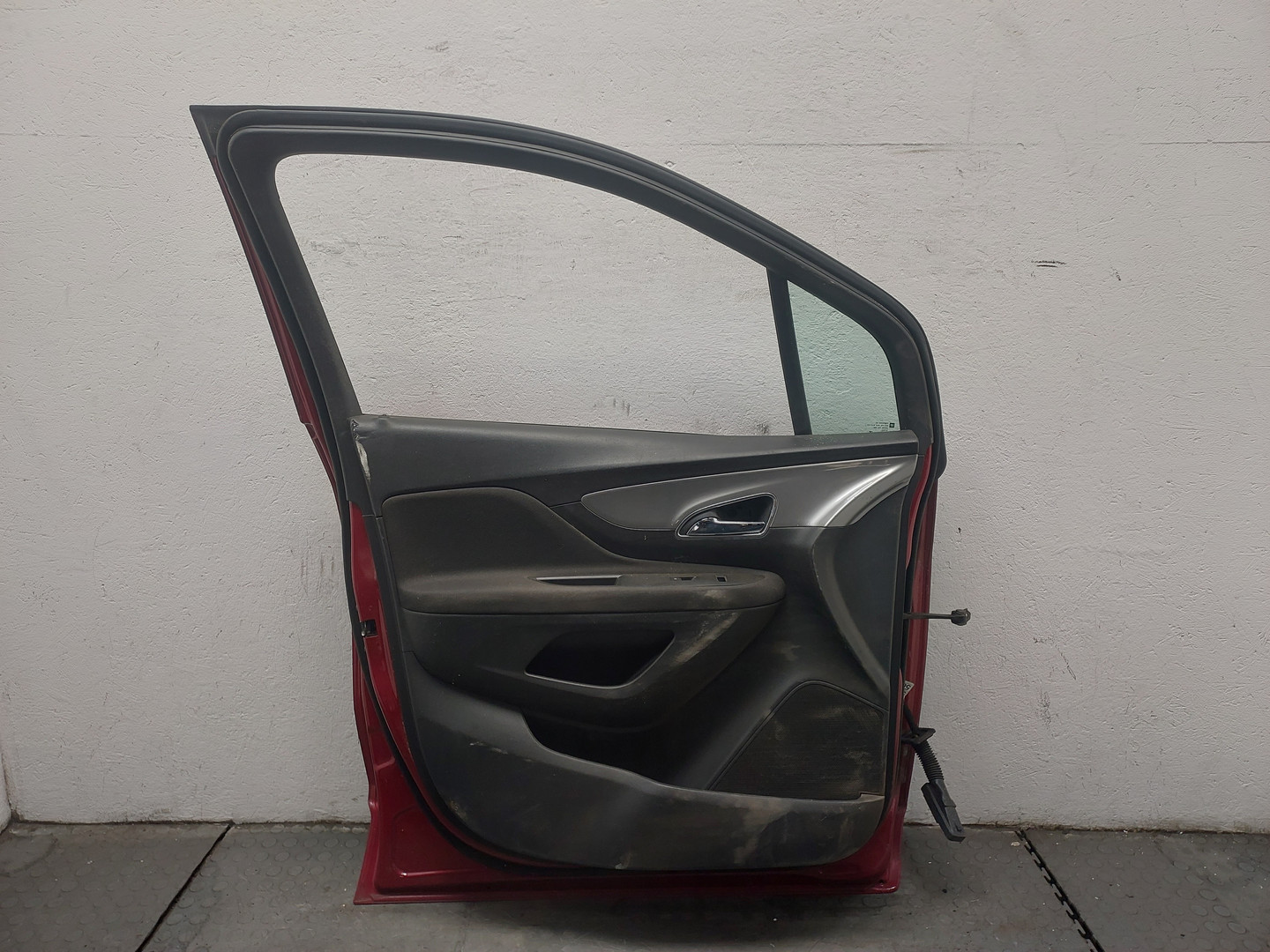 Дверь передняя левая