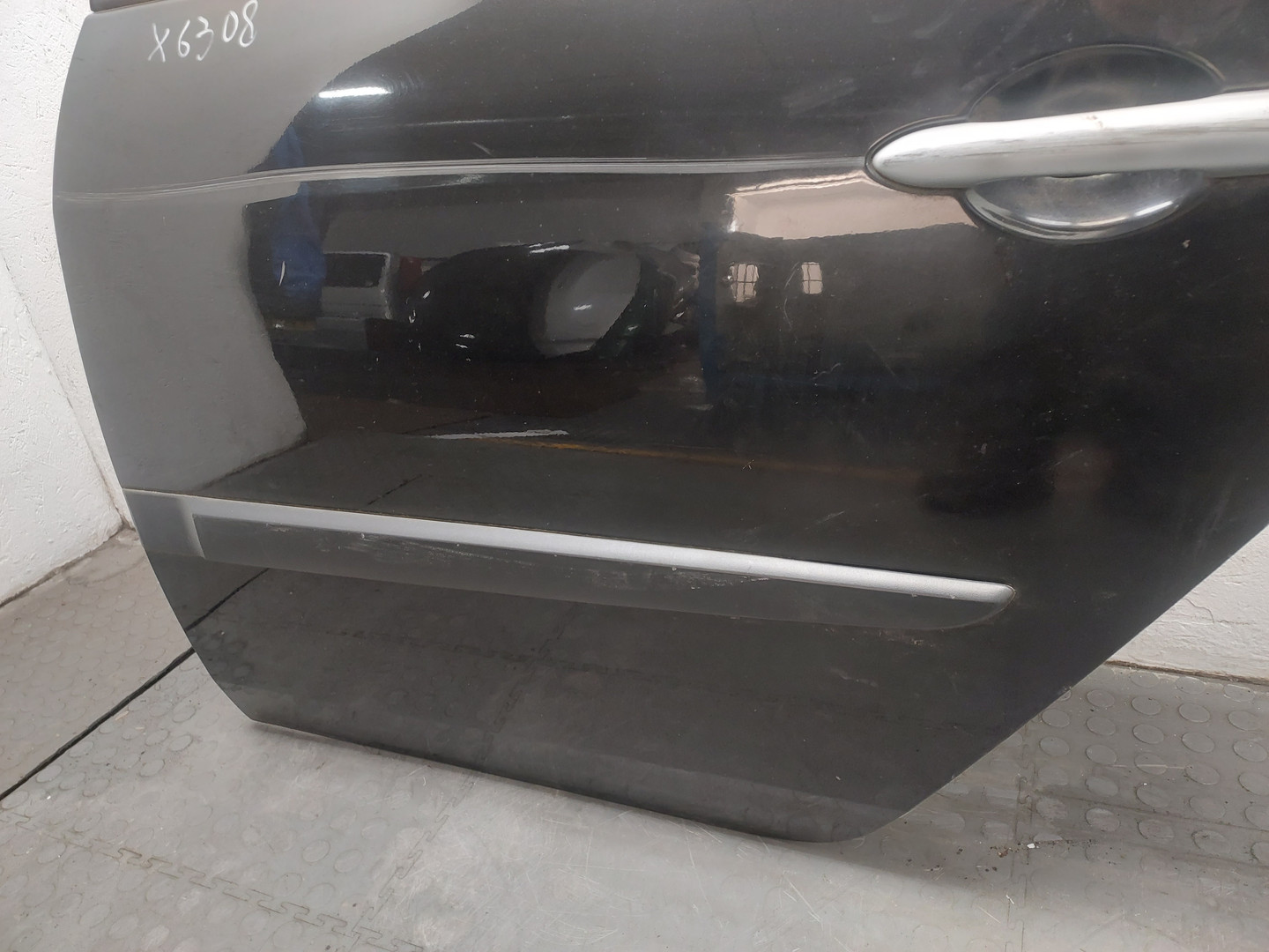 Дверь задняя левая