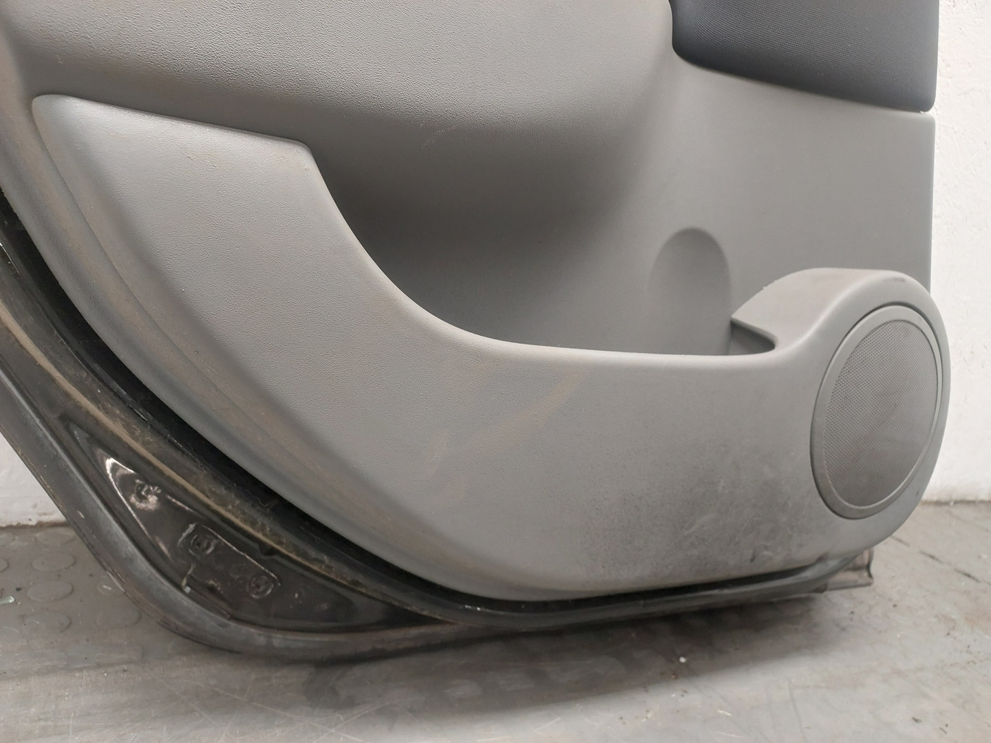 Дверь задняя левая