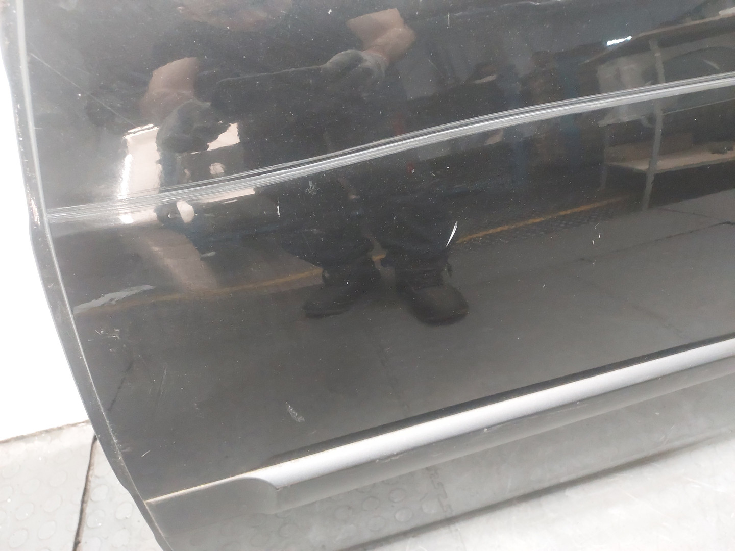 Дверь задняя левая