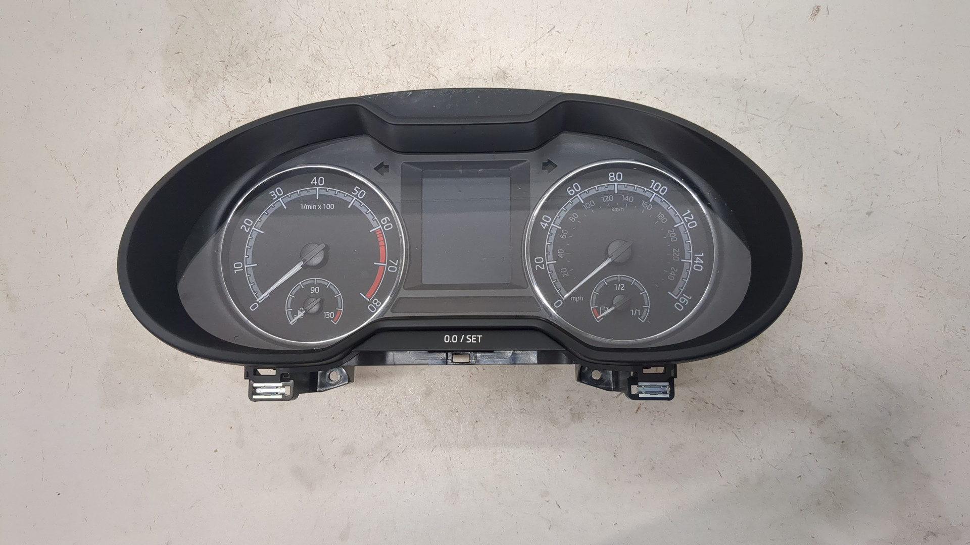 Панель приборов