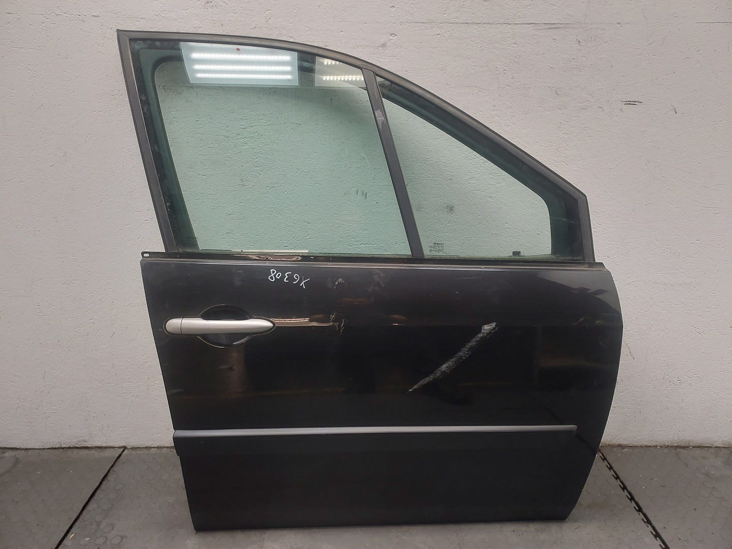 Дверь передняя правая