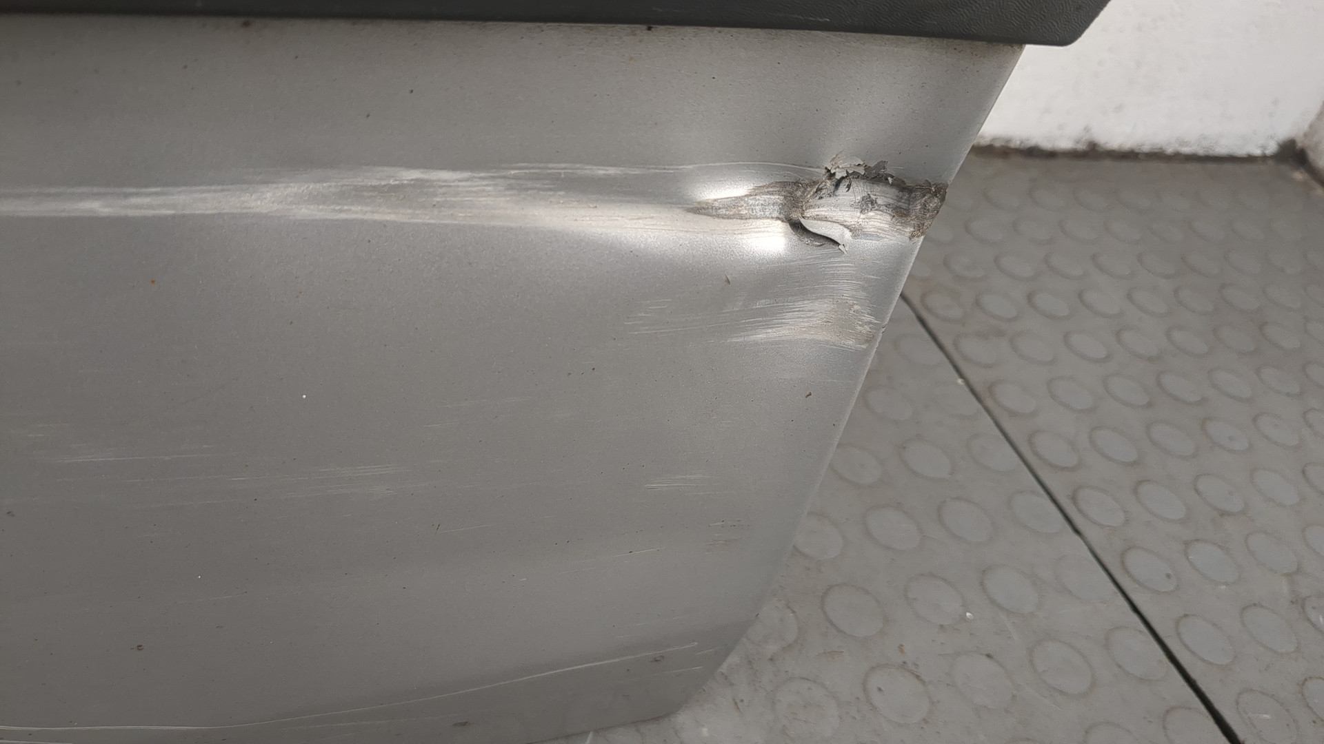 Дверь передняя левая