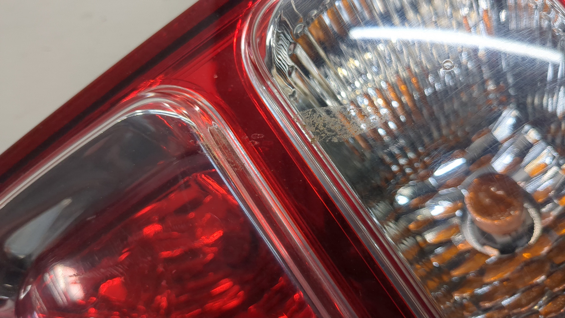 Фонарь задний правый