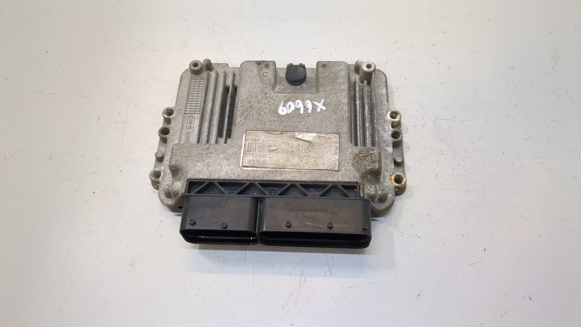 Блок управления двигателем