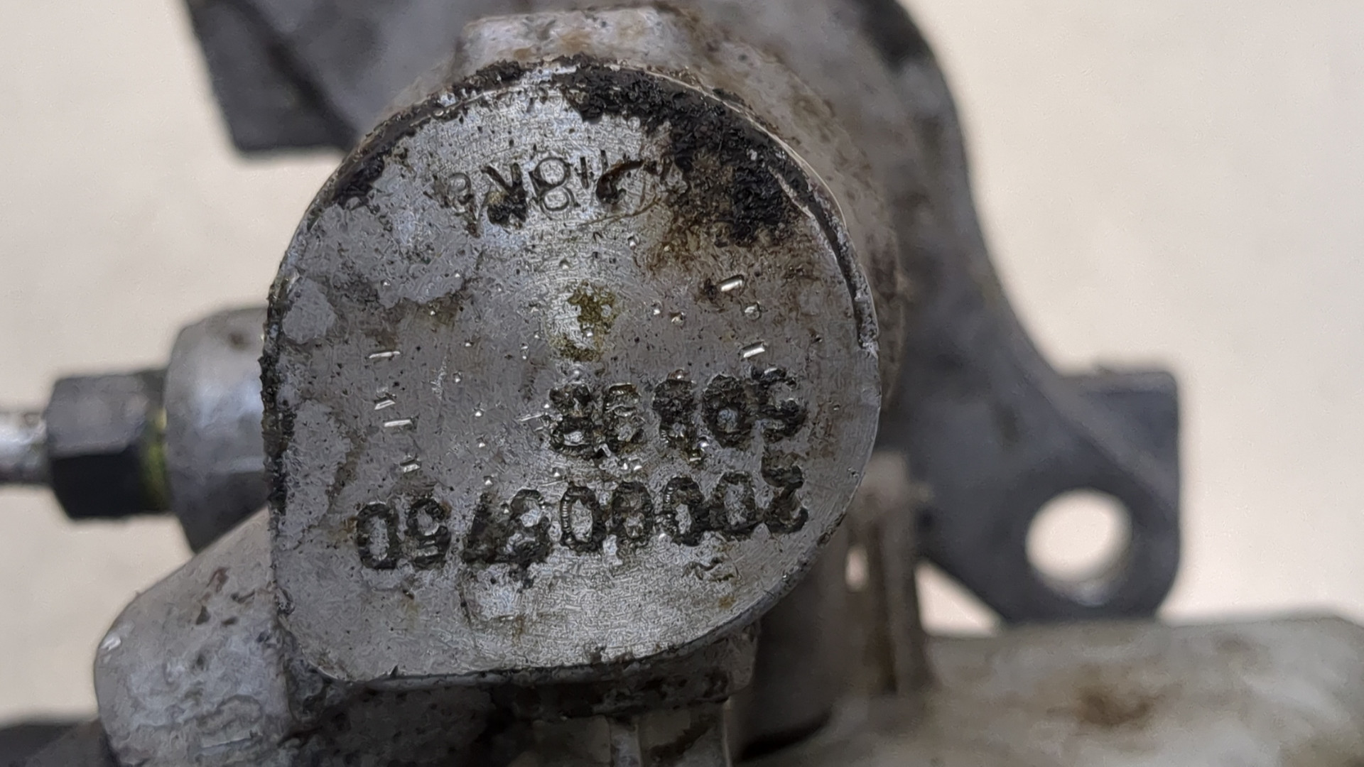 Цилиндр тормозной главный