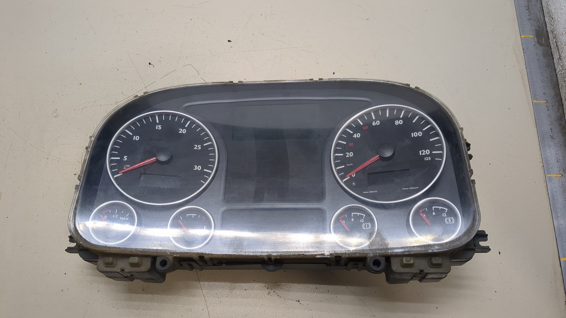 Панель приборов