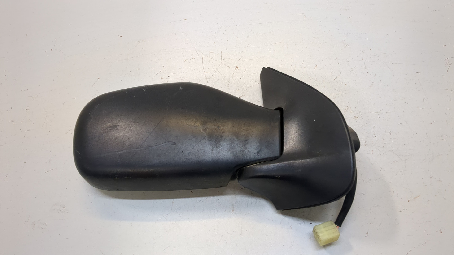 Зеркало правое электрическое