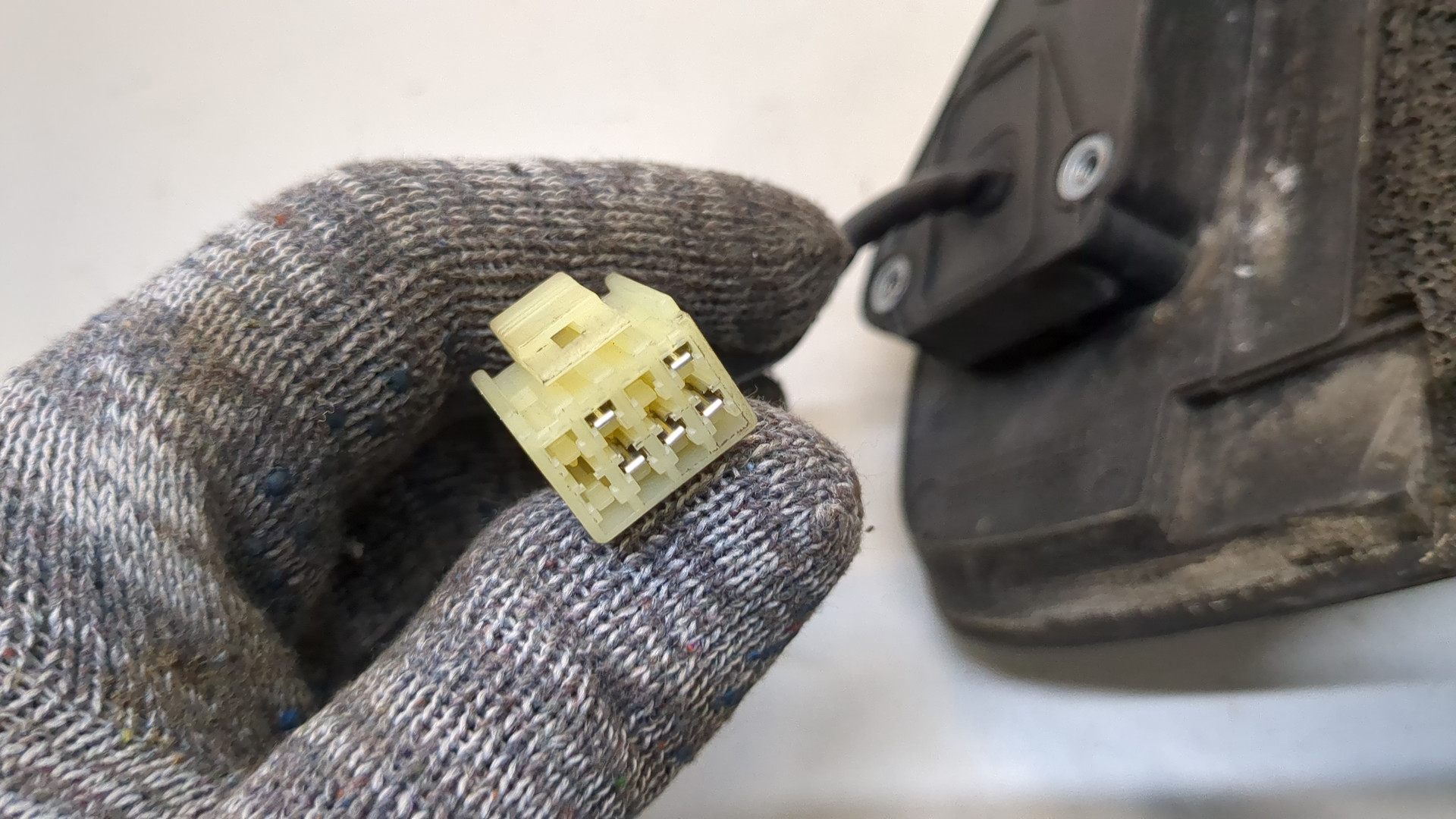 Зеркало правое электрическое