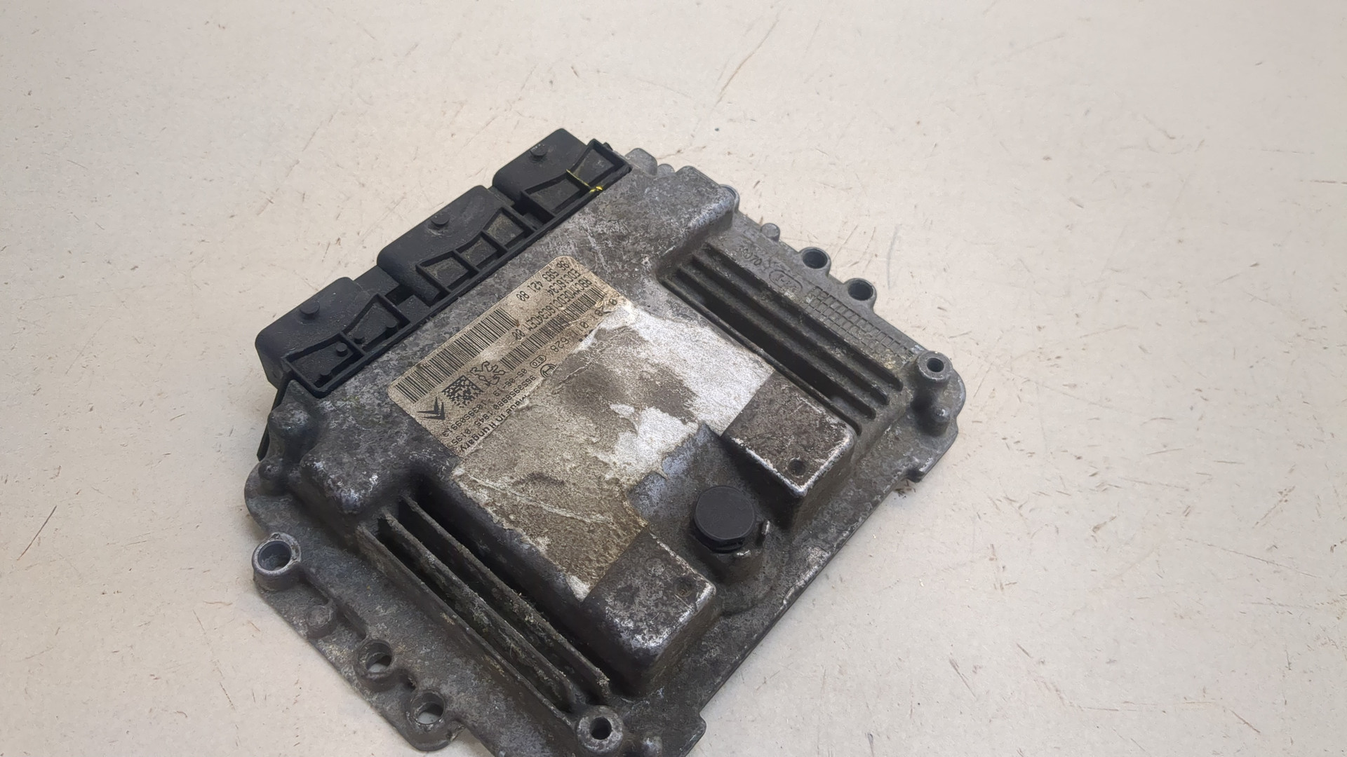 Блок управления двигателем