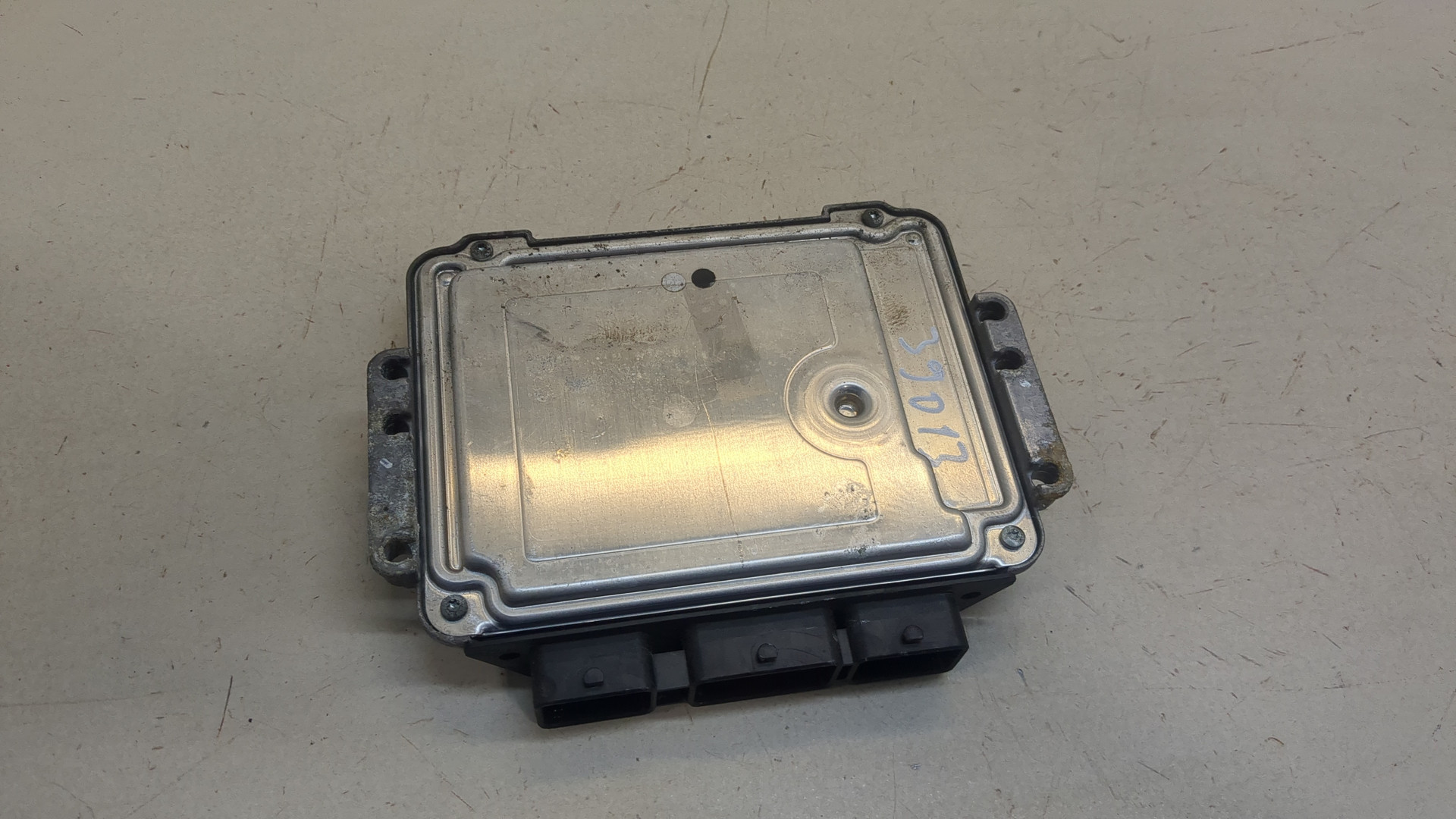 Блок управления двигателем