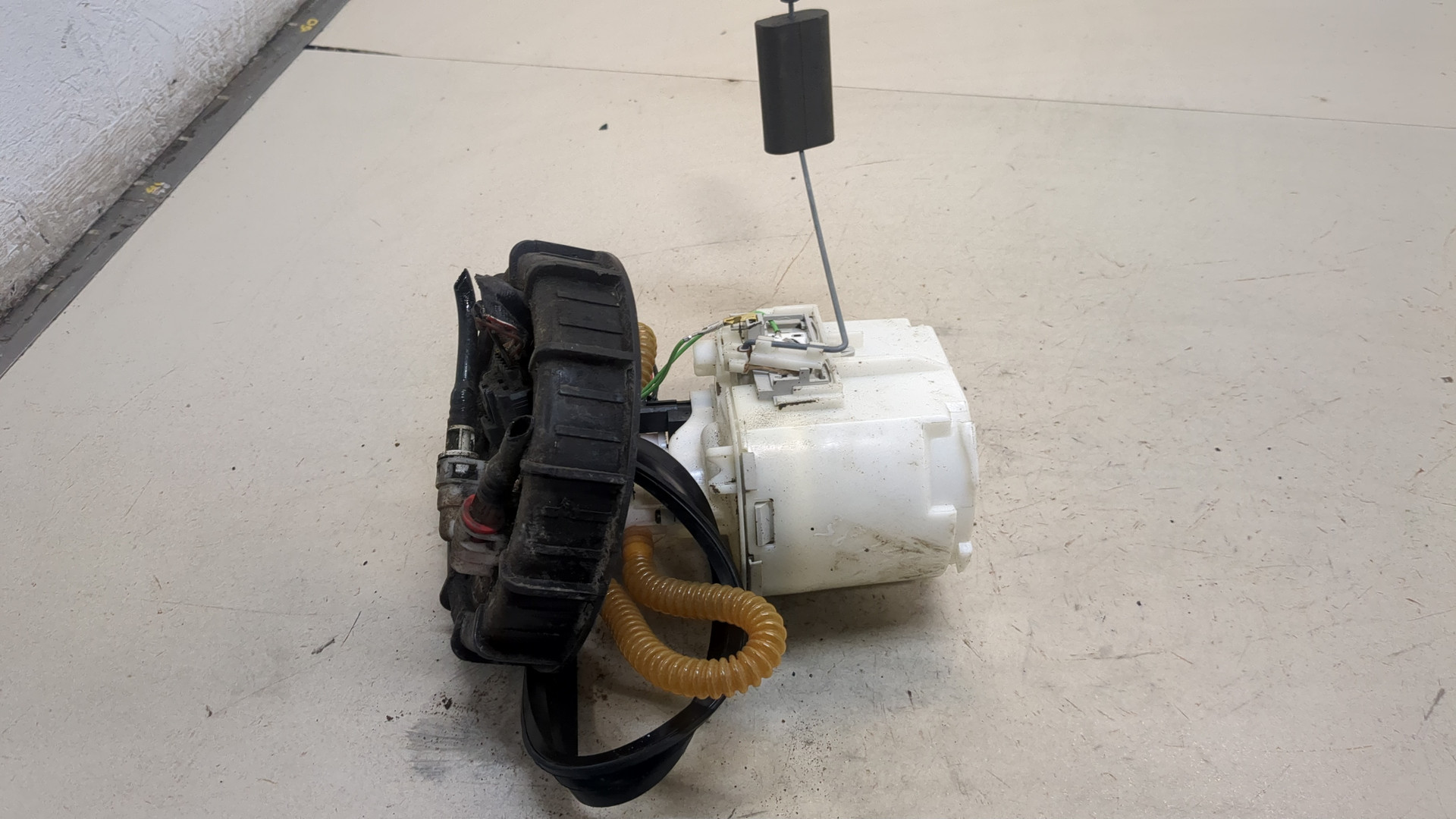 Насос топливный электрический