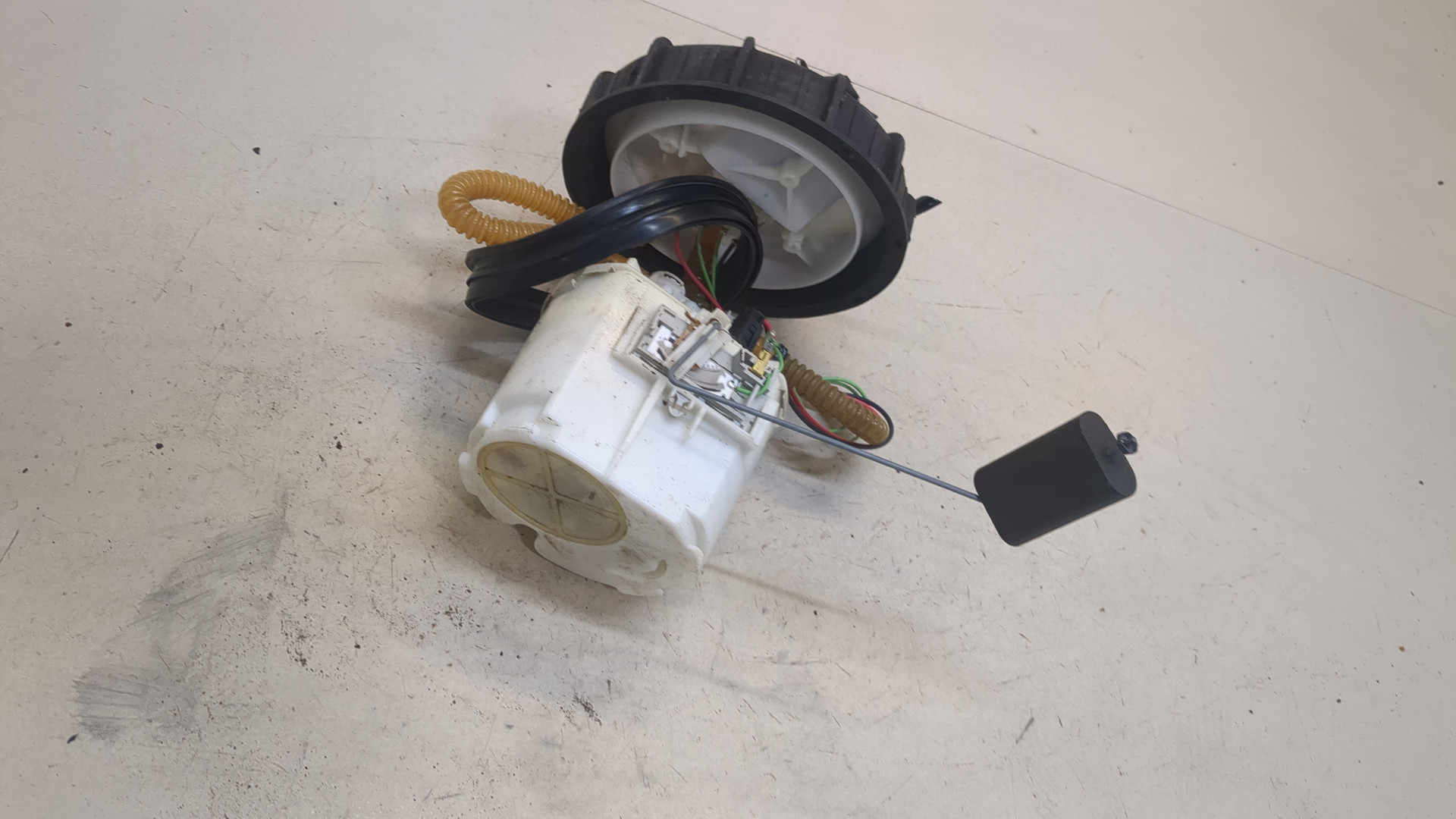 Насос топливный электрический