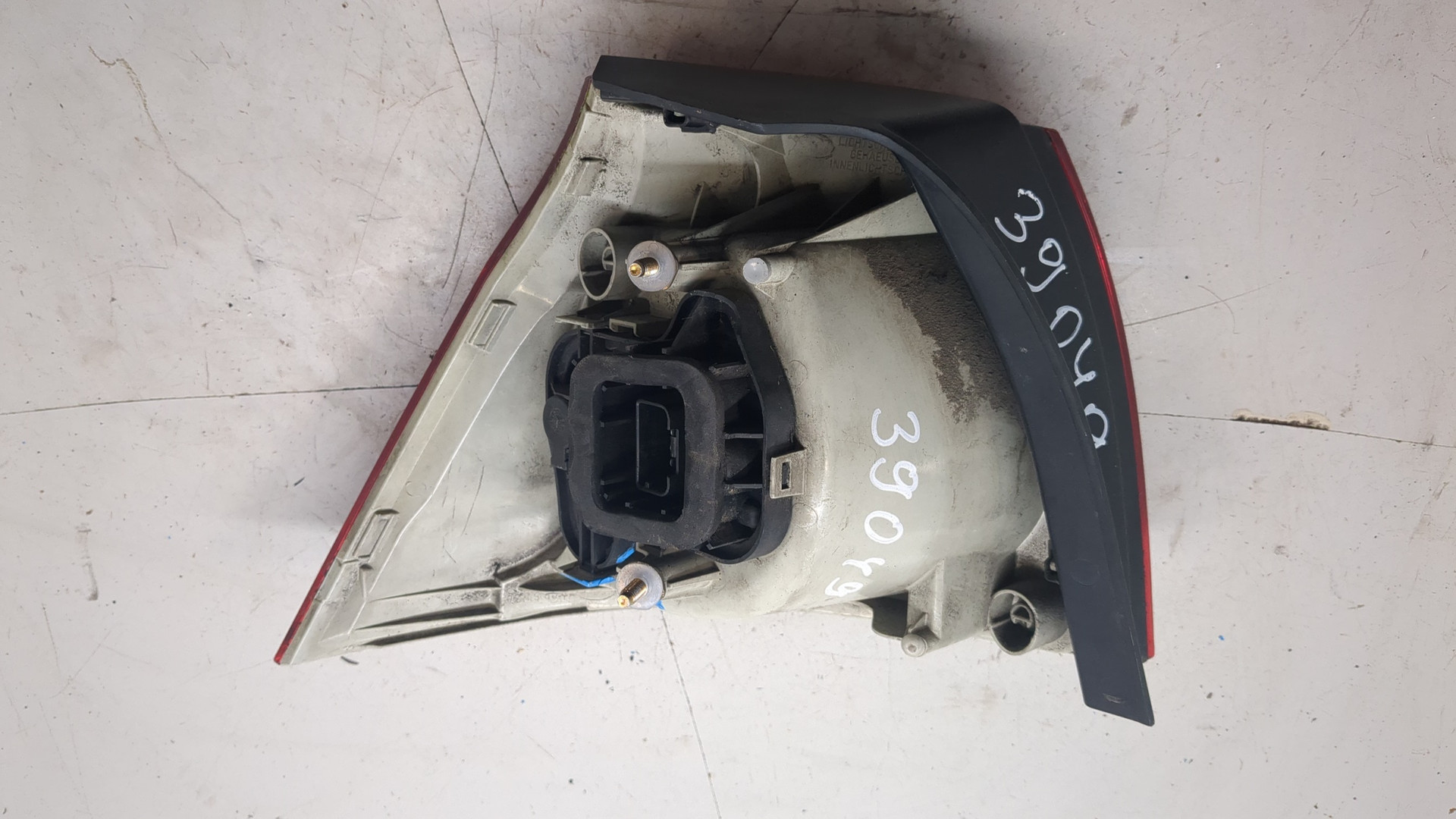 Фонарь задний правый