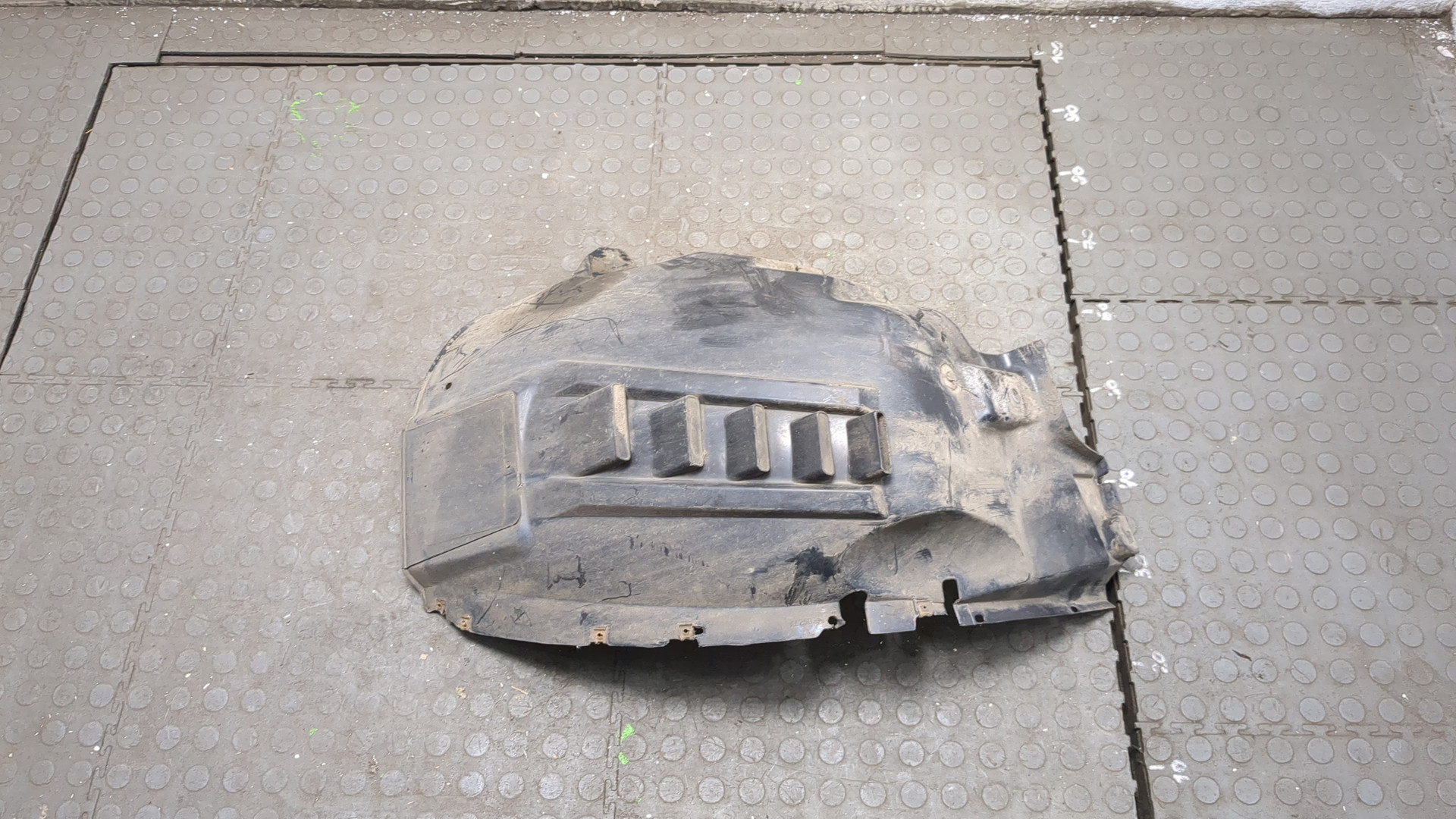 Локер передний левый