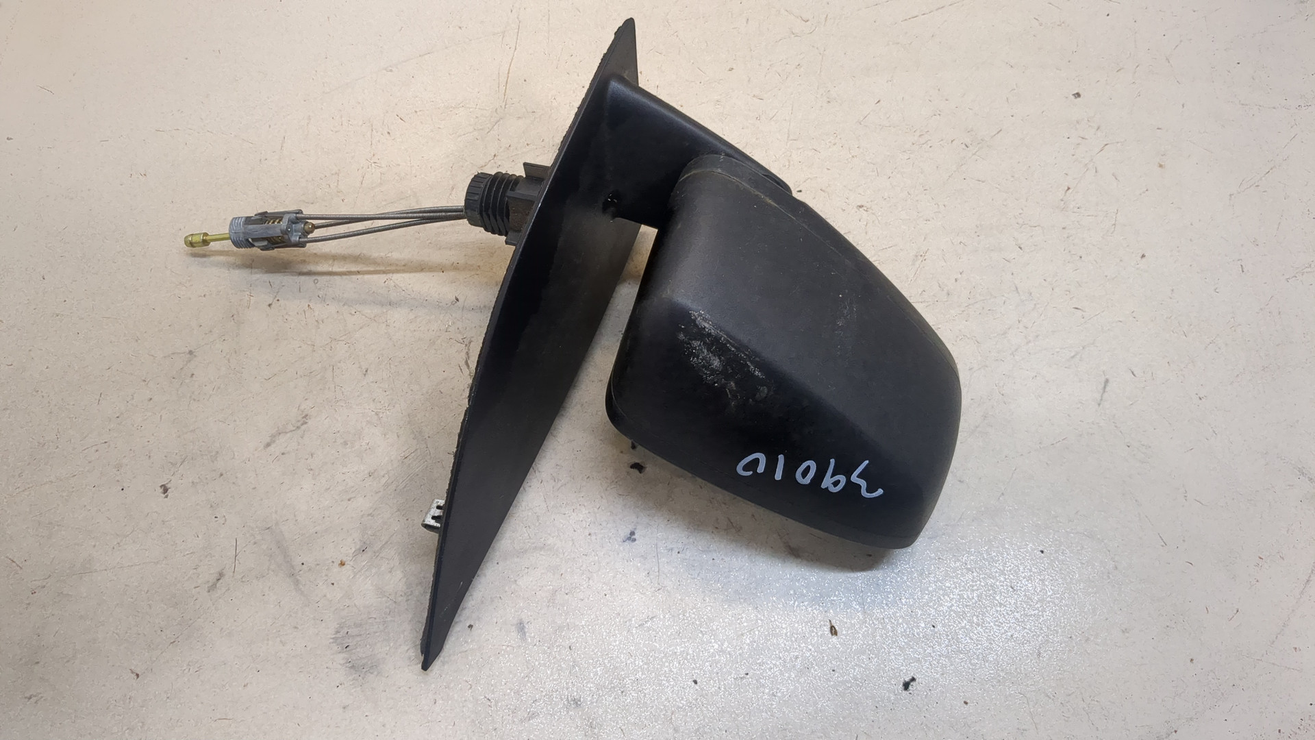 Зеркало правое электрическое