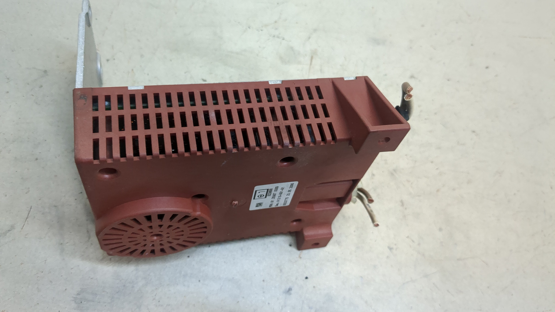 Преобразователь напряжения (адаптер)