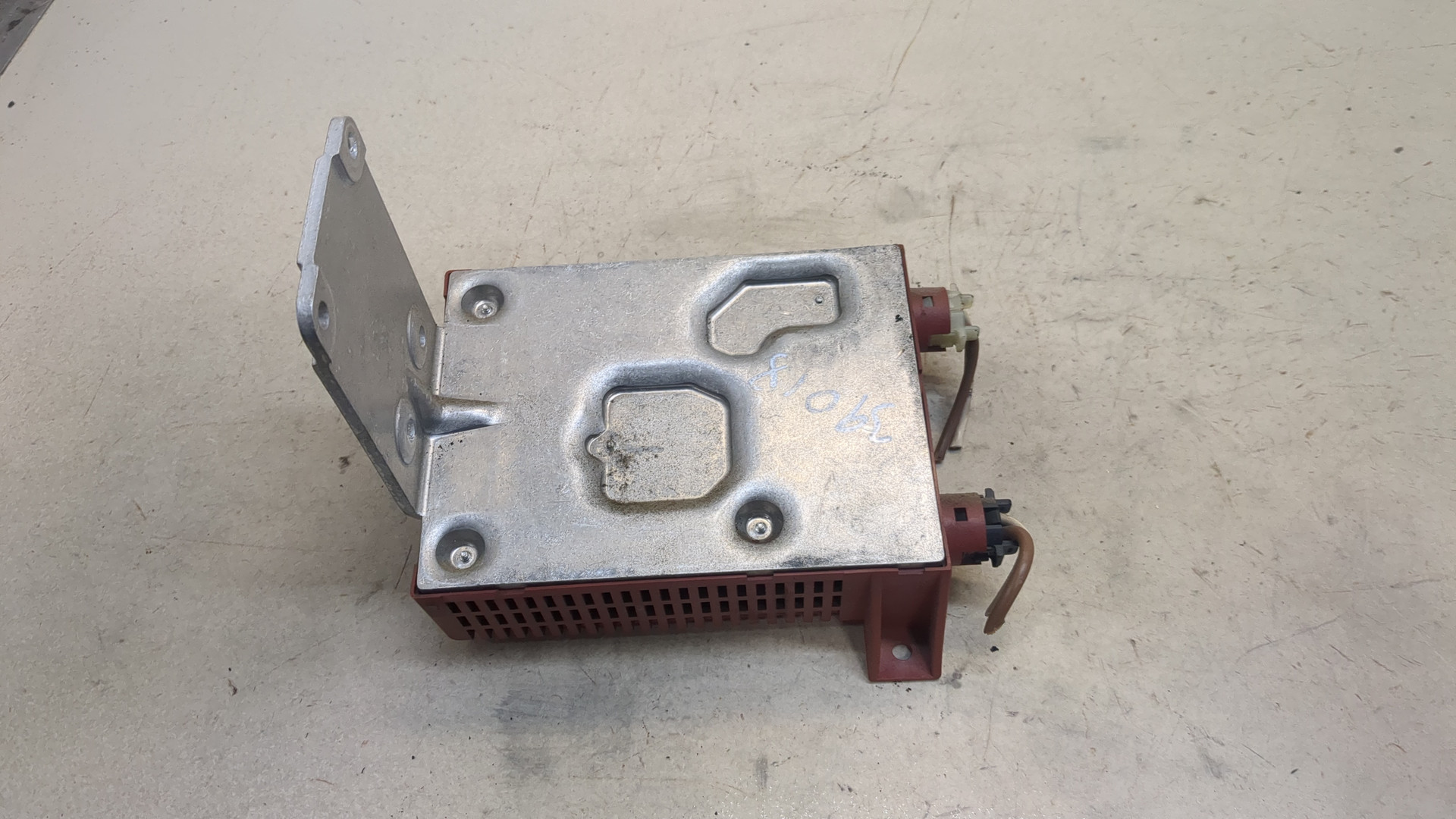 Преобразователь напряжения (адаптер)