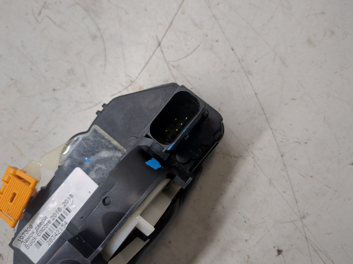 Замок двери задней правой